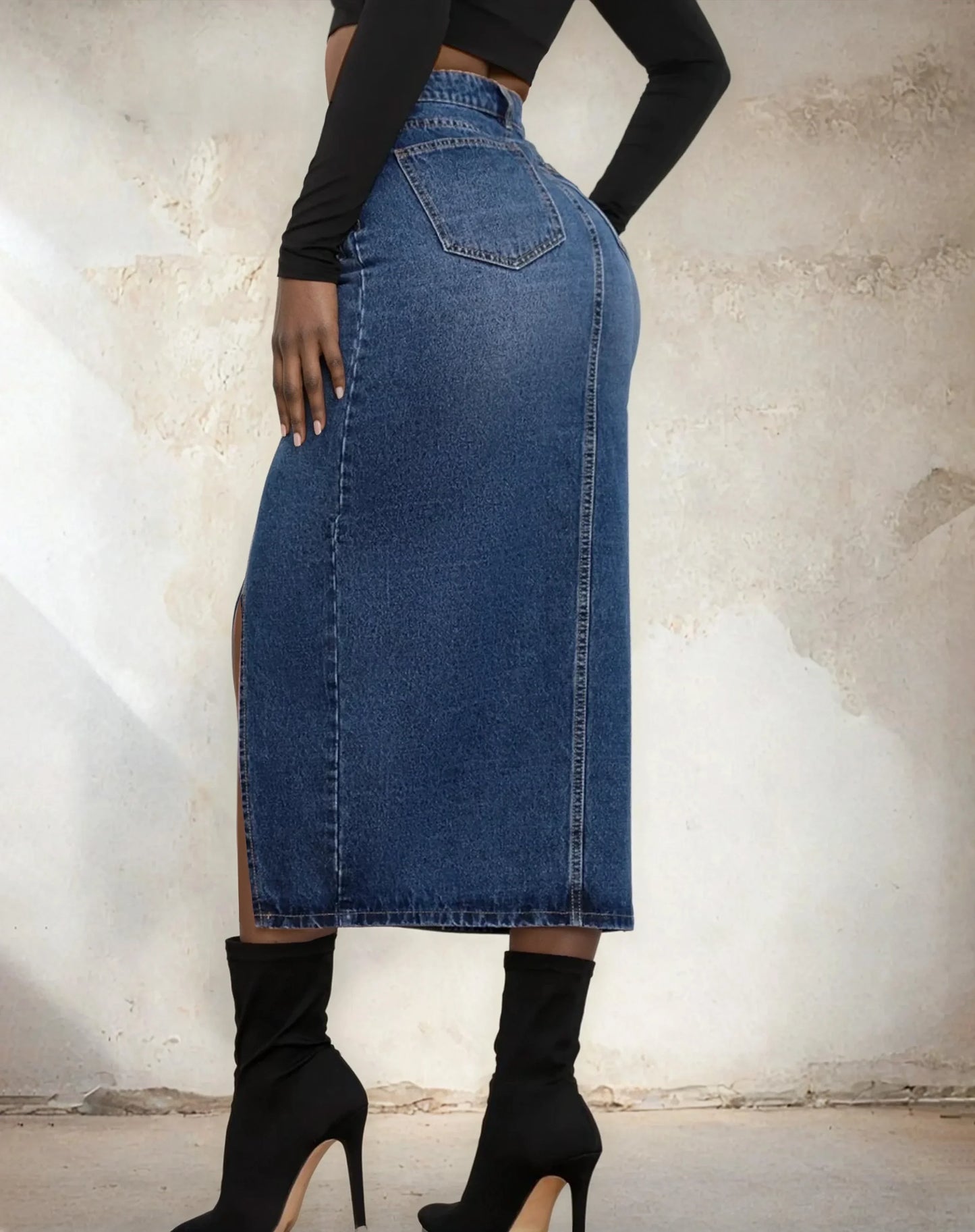 jupe longue en jean femme tendance 974 La Réunion, fente côté, look moderne