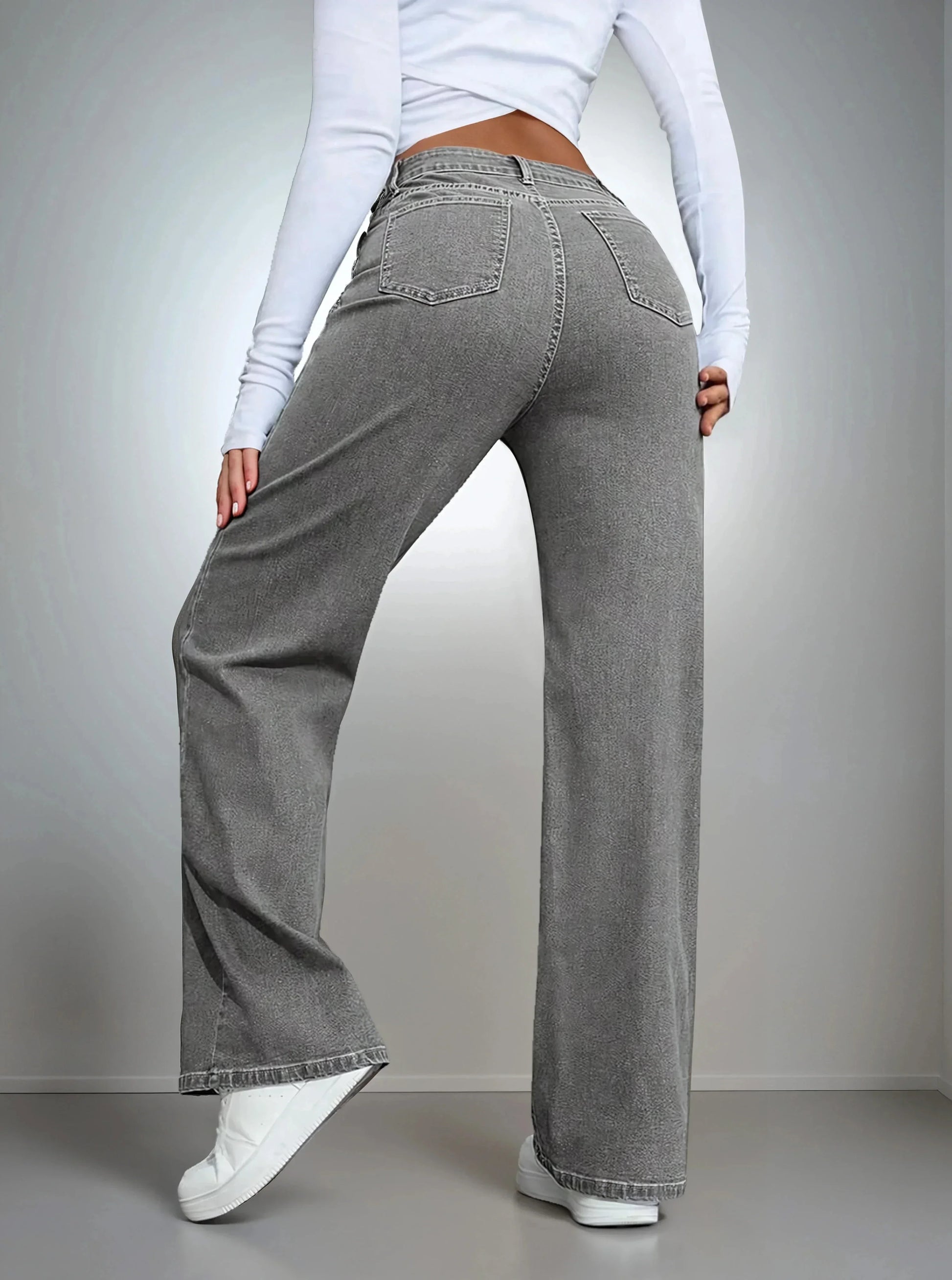 Jean gris coupe large femme, vue arrière, look tendance, 974 Réunion